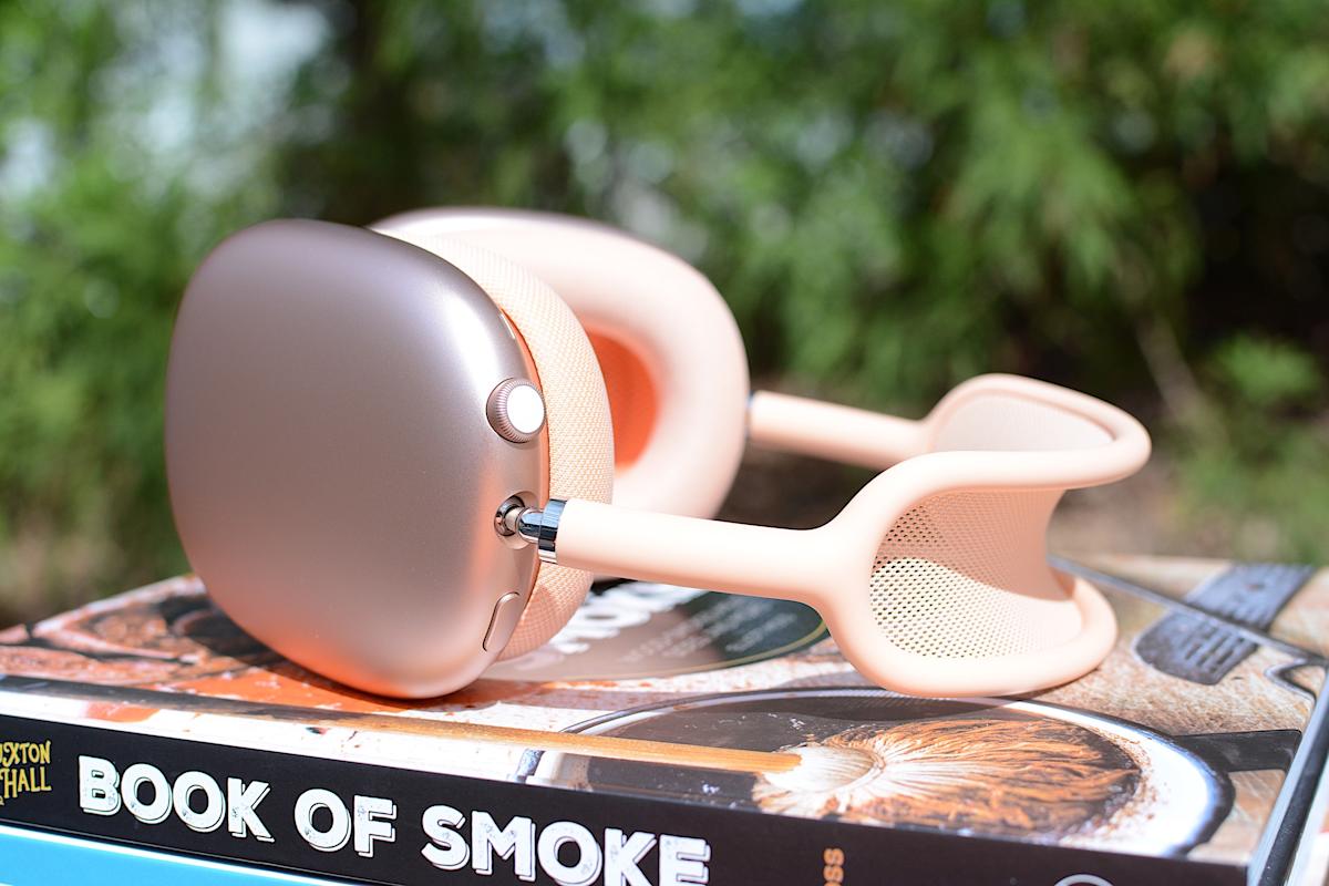 Scrivi SOLO IL TESTO di un singolo titolo in italiano per questo articolo, senza premesse, senza elenchi e senza spiegazioni: Engadget review recap: ASUS ZenBook A16, AirPods Max 2, Sonos Play and LG Sound Suite