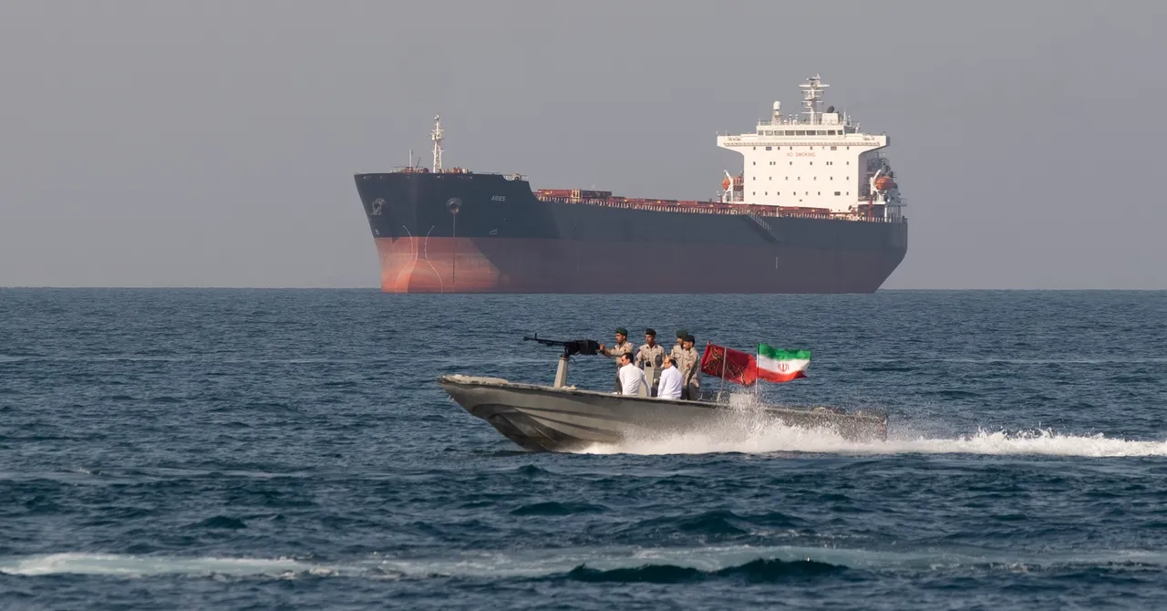 L’Iran usa minuscole “motovedette zanzara” per bloccare lo Stretto di Hormuz