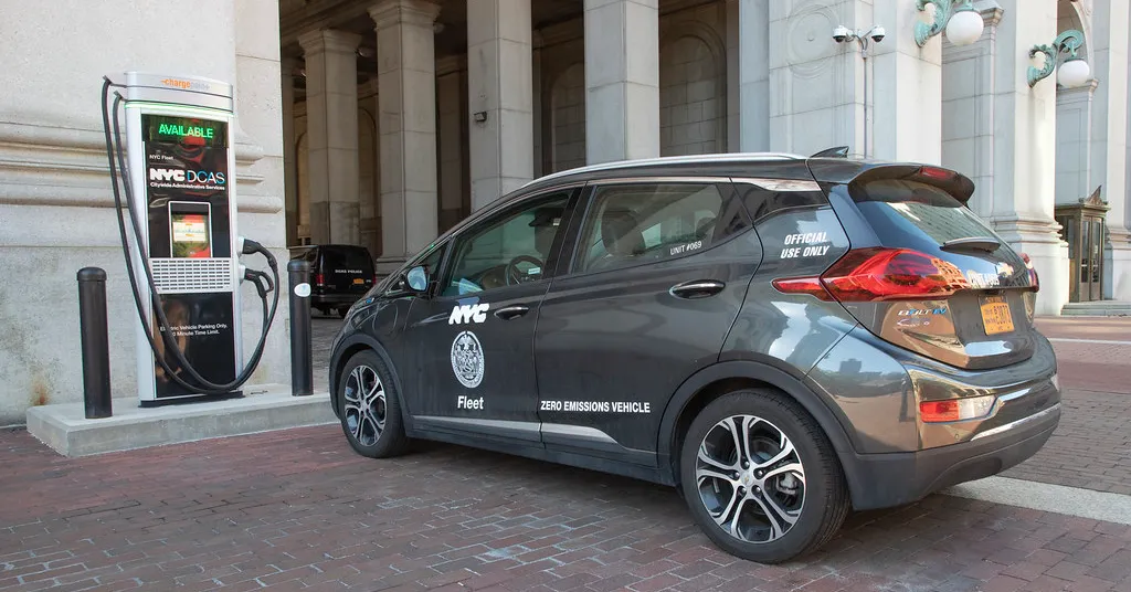 New York e Los Angeles fanno fronte comune per i veicoli elettrici