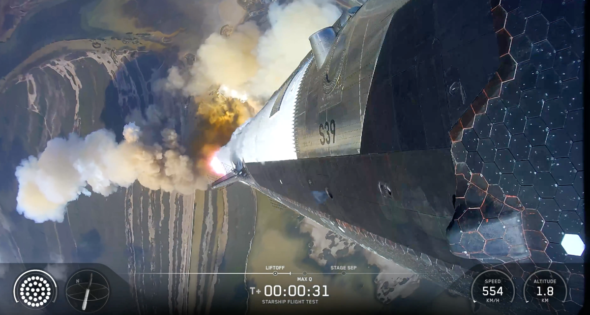 SpaceX lancia Starship V3 per la prima volta, ma perde il booster al rientro