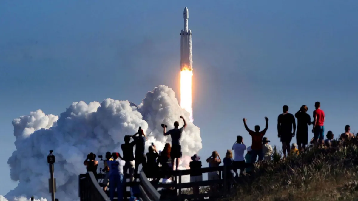 SpaceX supera Amazon mentre la valutazione schizza a 2.7 trilioni di dollari