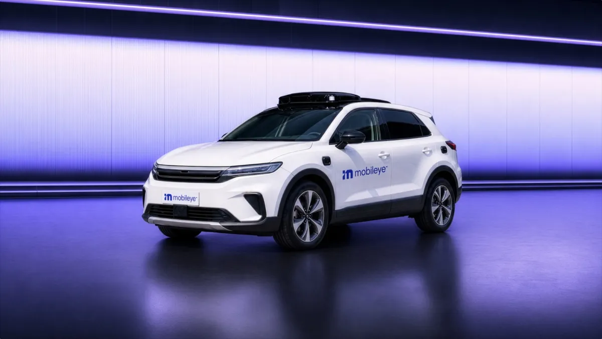 Il lancio del robotaxi di Mobileye negli USA lo metterà su entrambi i fronti del settore della guida autonoma