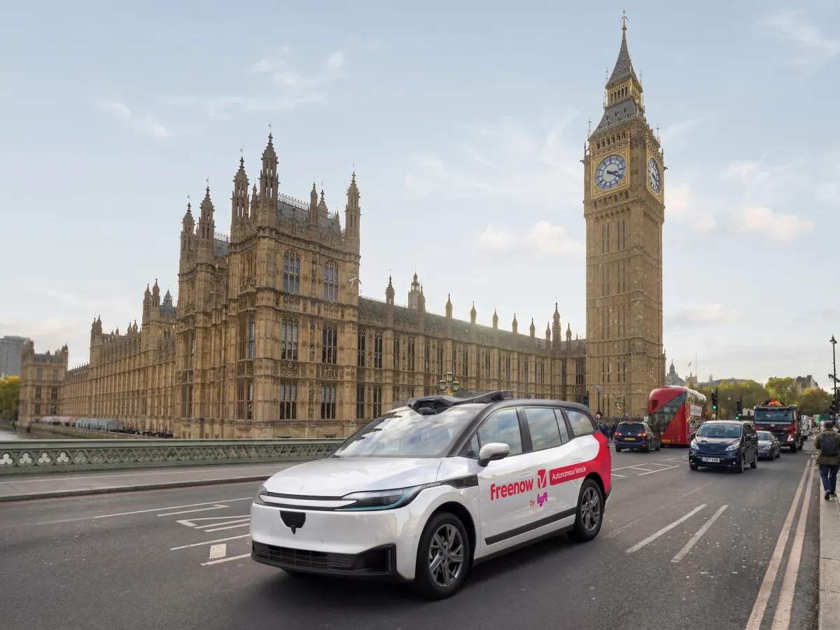 Lyft e Baidu nel campo di battaglia dei robotaxi londinesi: al via i test