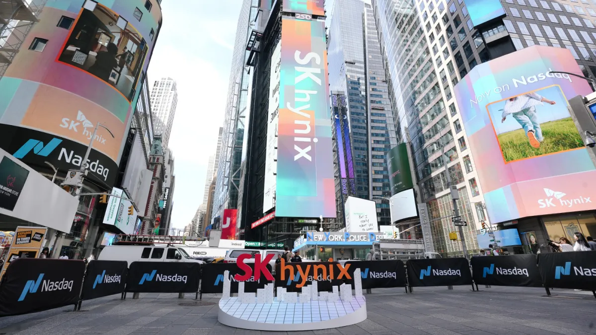 SK Hynix raccoglie 26,5 miliardi di dollari con la maggior IPO estera nella storia USA, esortata a costruire nuovi stabilimenti negli Stati Uniti