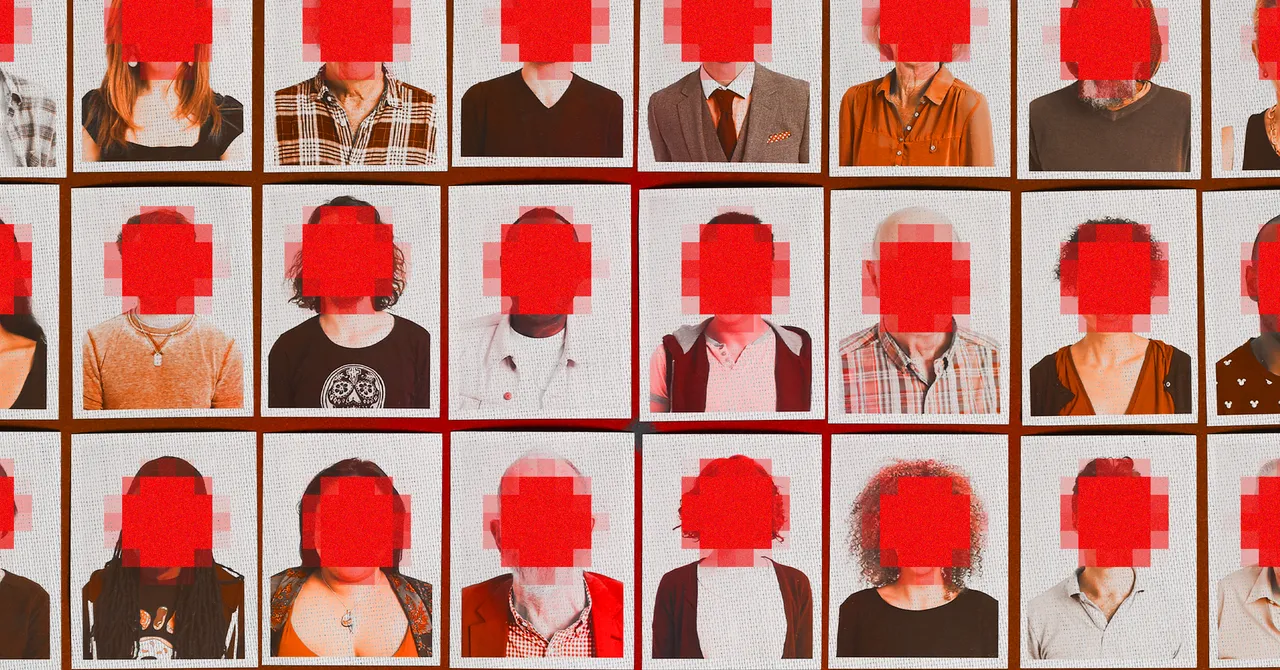 Un servizio di ricerca inversa ha esposto milioni di foto di volti di persone