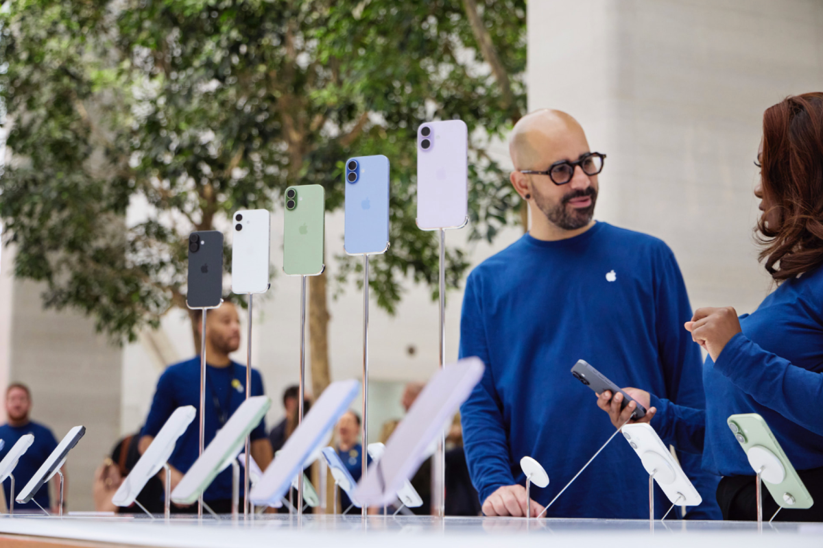 Dovresti ancora comprare il tuo prossimo smartphone o abbonarti?