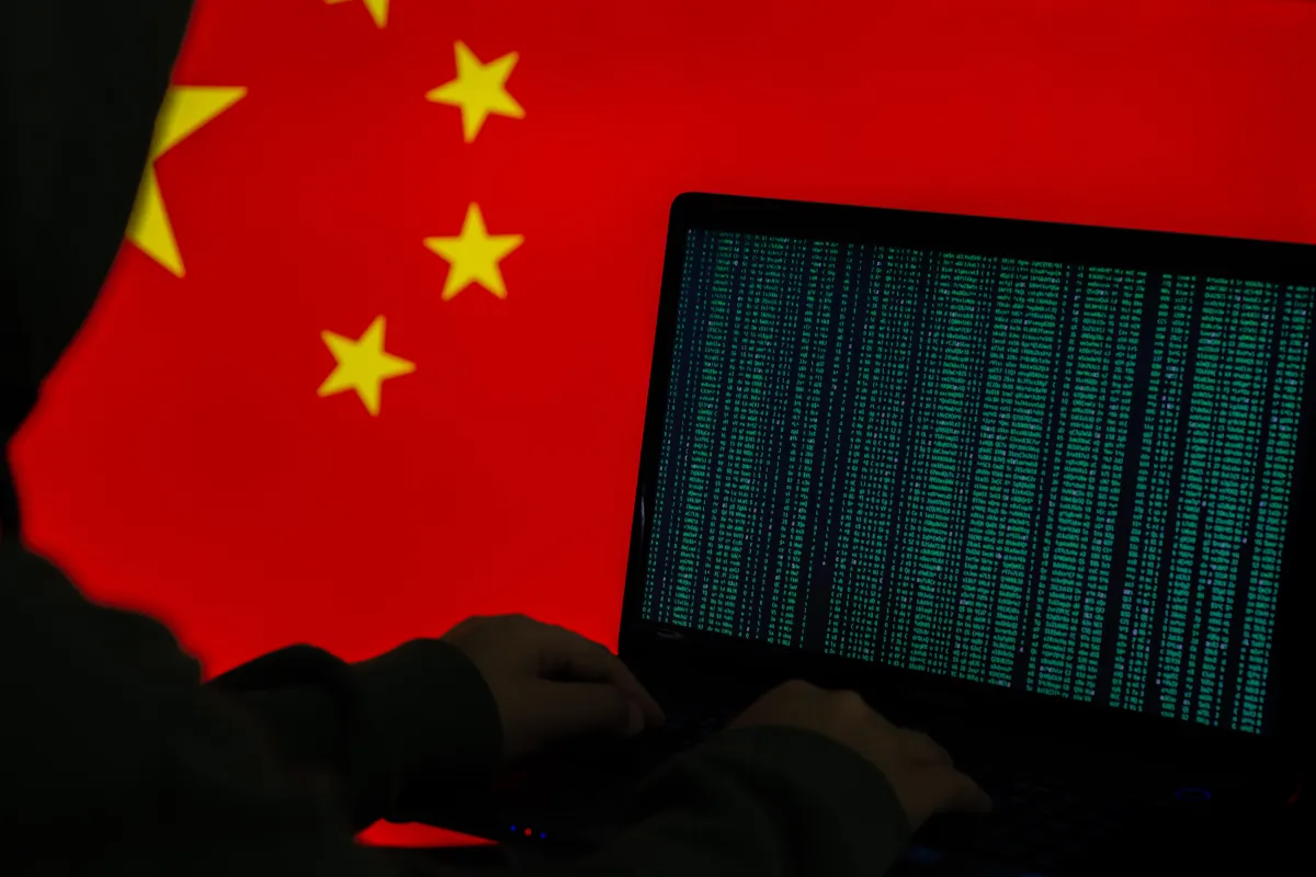 Lo spyware LightSpy cinese scoperto a colpire vittime in 13 paesi, inclusi gli USA.
