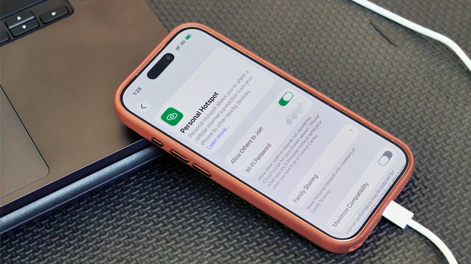 Tethering USB: cos’è e come attivarlo per l’hotspot del tuo smartphone?