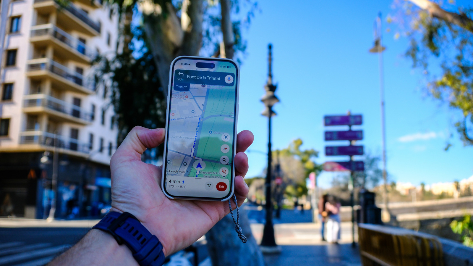 Come Google Maps sa quando un’attività è affollata