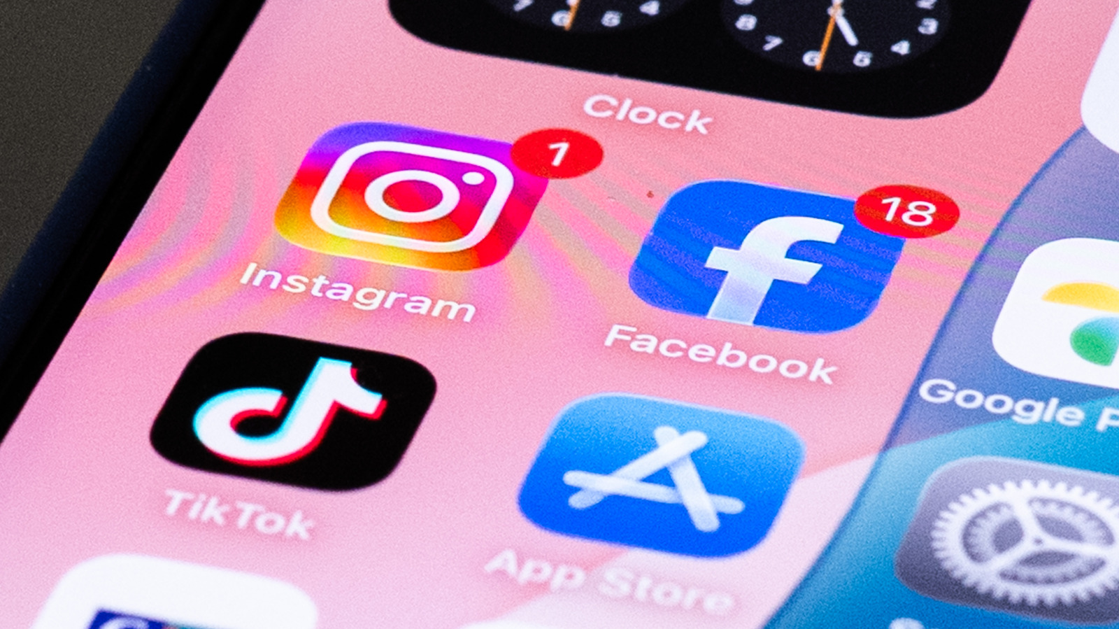 Meta vieta gli annunci di TikTok dalle sue piattaforme per ritorsione
