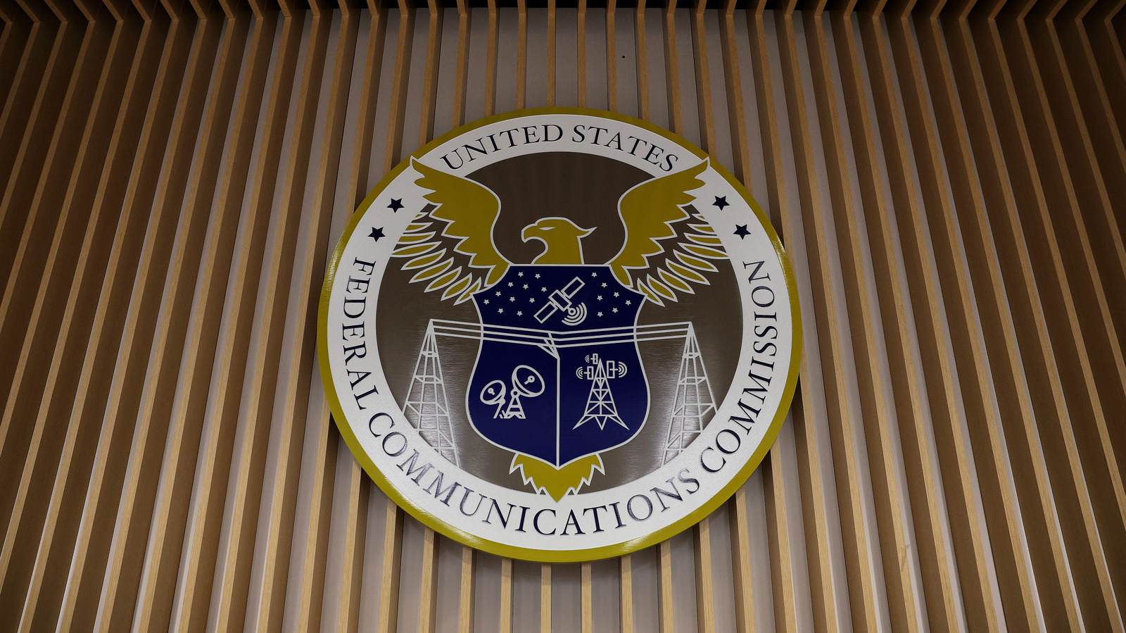 Il Presidente della FCC vuole autorizzare le carceri a bloccare i cellulari illegali